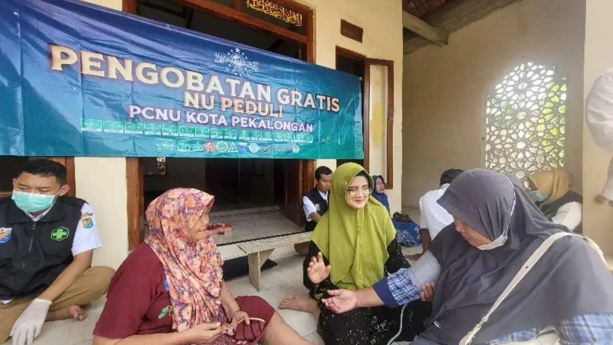 NU Peduli Pekalongan Gelar Pengobatan Gratis untuk Warga Terdampak Rob di Bandengan