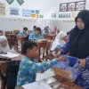 Peduli Bencana Sumatra, SD Aisyiyah Qurrota A\'yun Pekalongan Kumpulkan Donasi Rp 1,5 Juta