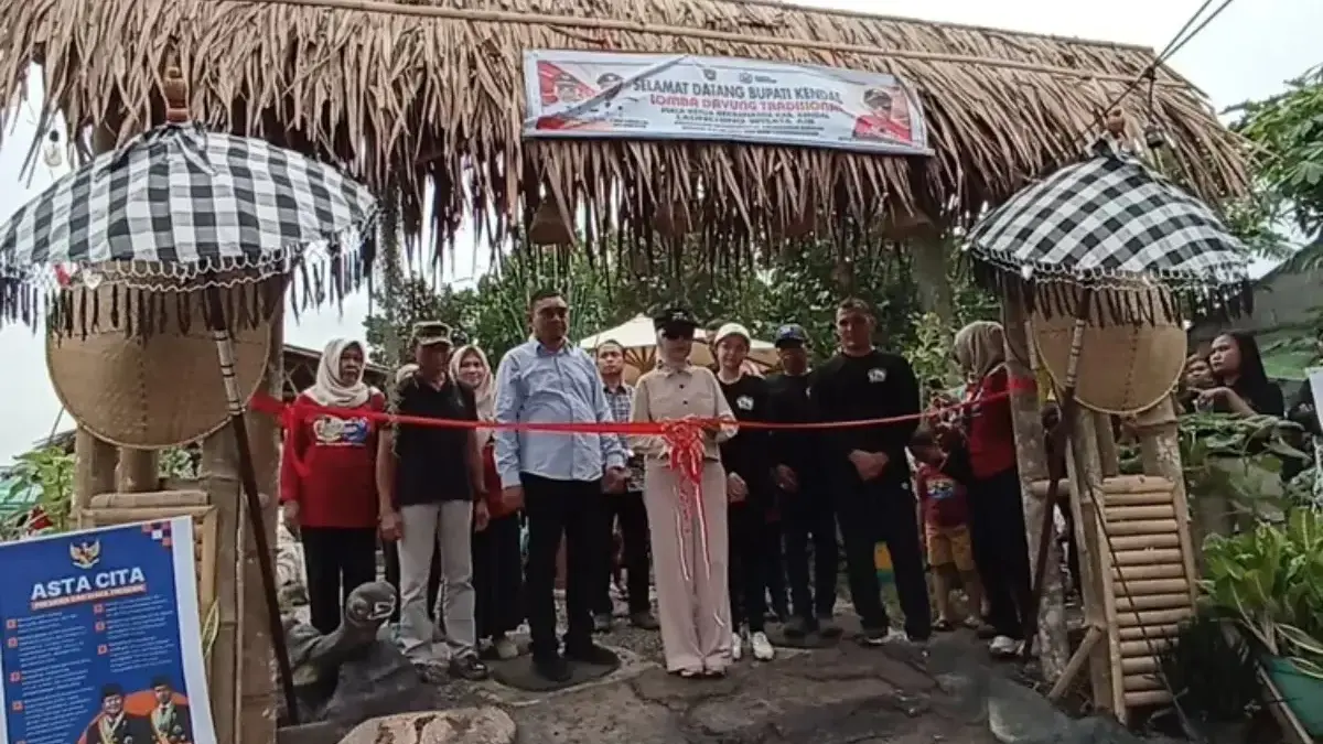 Sungai Kumuh Langenharjo Disulap Jadi Langen Nirwana Park, Bupati Kendal Apresiasi Kolaborasi Warga Sungai Kumuh Langenharjo Disulap Jadi Langen Nirwana Park, Bupati Kendal Apresiasi Kolaborasi Warga