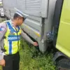 Tragis, Pejalan Kaki Tewas Usai Diserempet Truk di Simpang Empat Gumawang Wiradesa Pekalongan