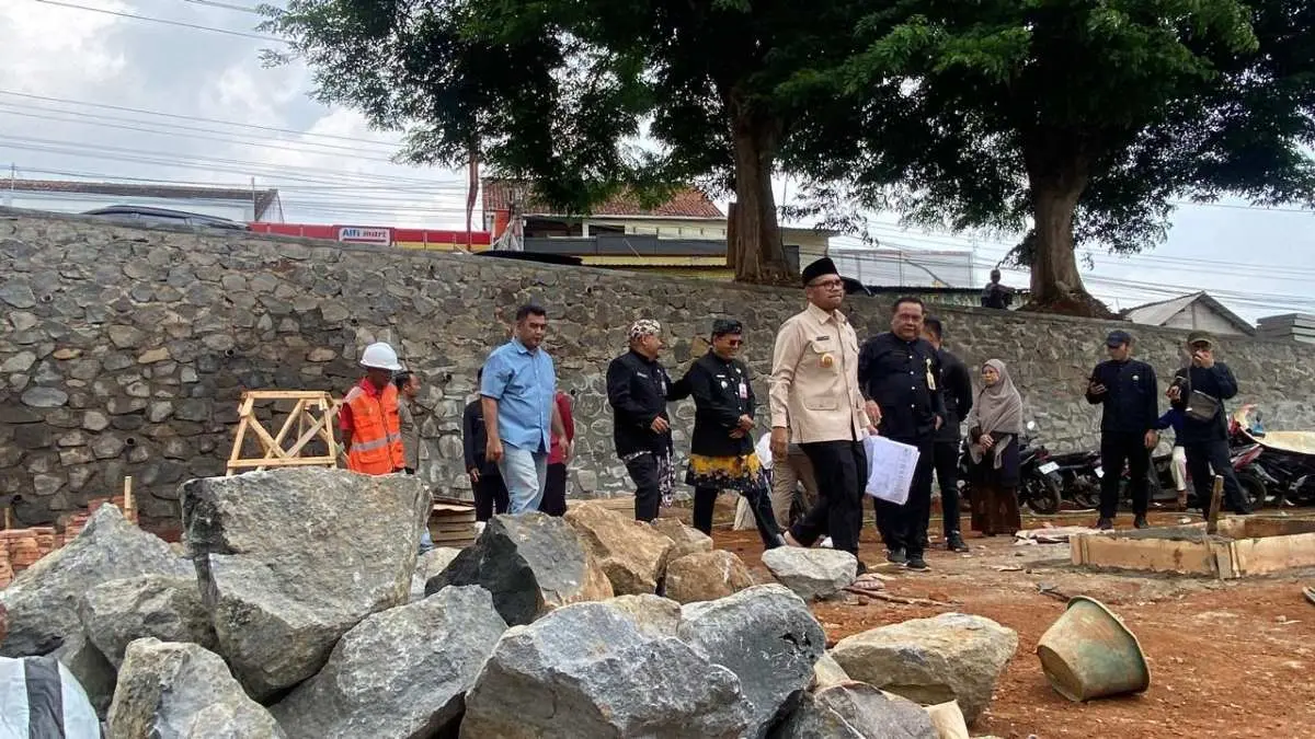 Wajah Baru Alun-alun Bandar Rampung: Siap Jadi Ikon Baru Kebanggaan Warga Batang di Libur Akhir Tahun