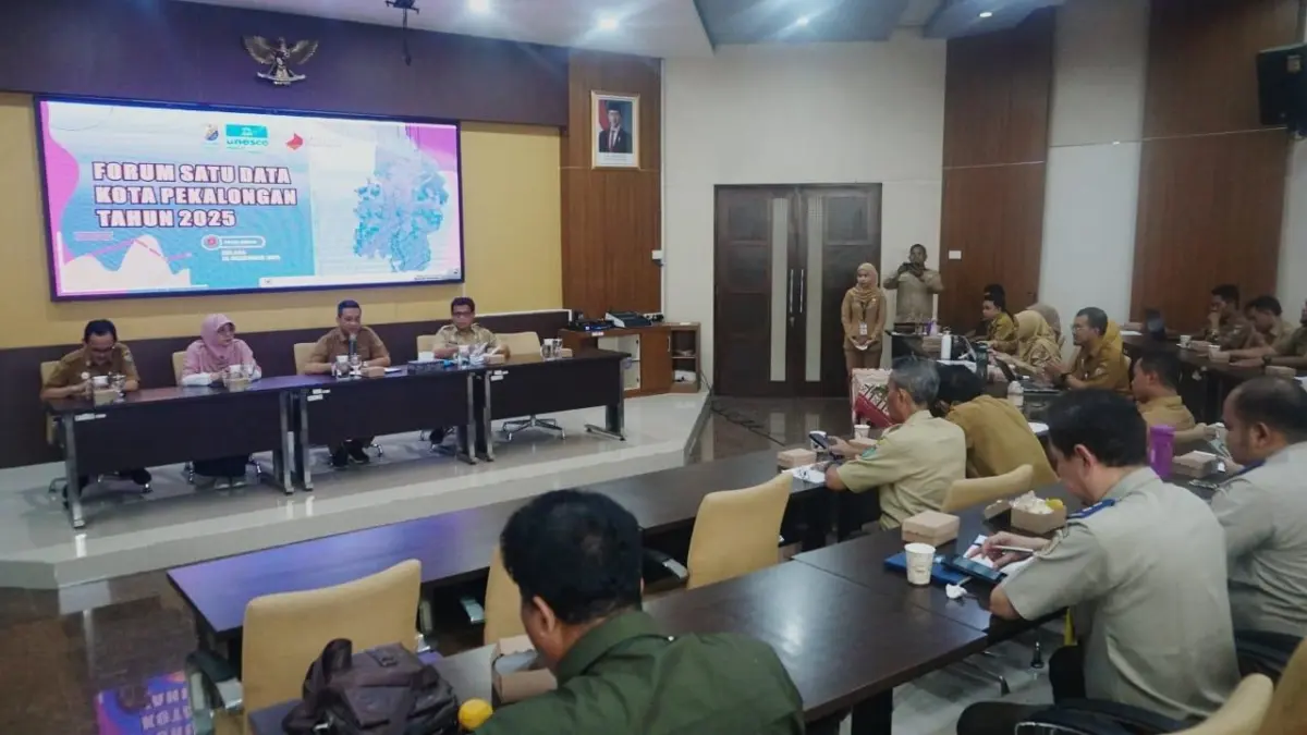 Wali Kota Aaf Minta OPD Pekalongan Jujur Soal Data: Jangan Ada yang Dimanipulasi Agar Pembangunan Terkontrol Wali Kota Aaf Minta OPD Pekalongan Jujur Soal Data: Jangan Ada yang Dimanipulasi Agar Pembangunan Terkontrol