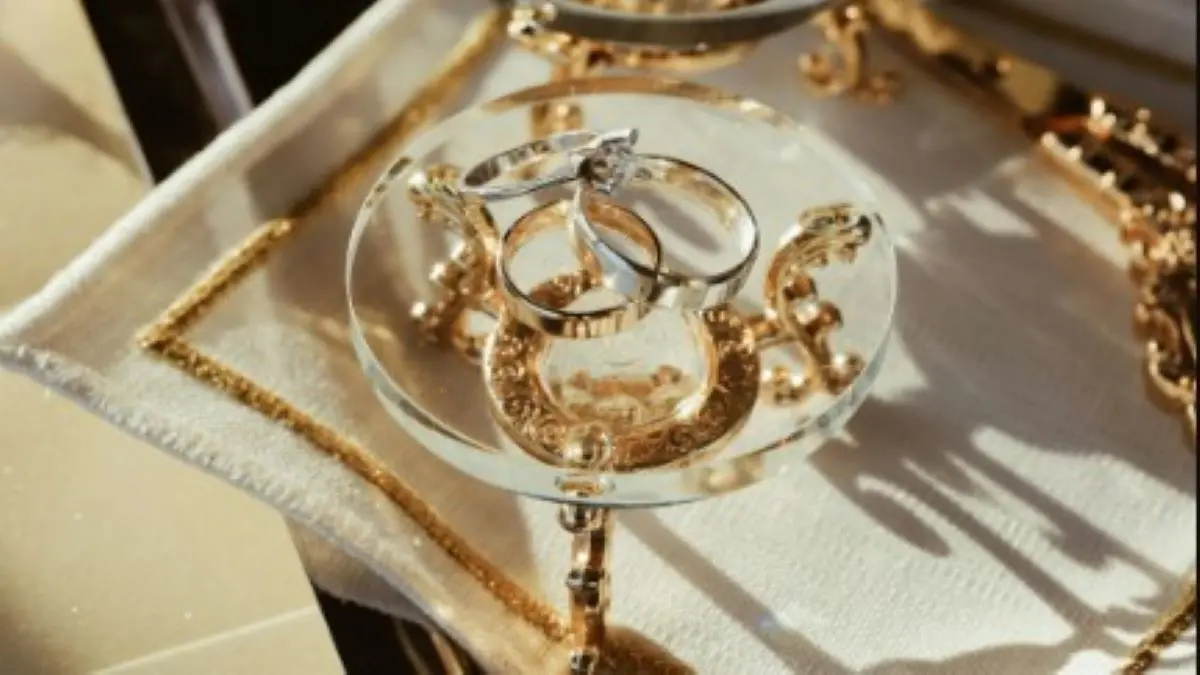 harga emas perhiasan hari ini 30 desember 2025