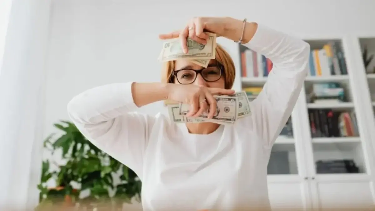 Ramalan Keuangan Shio Kamis 25 Desember 2025