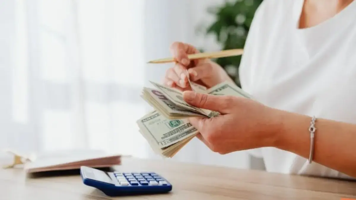 Dapat Tawaran Menarik? Ramalan Keuangan Zodiak Rabu 17 Desember 2025 untuk Leo, Virgo, Libra, dan Scorpio Ramalan Keuangan Zodiak Rabu 17 Desember 2025