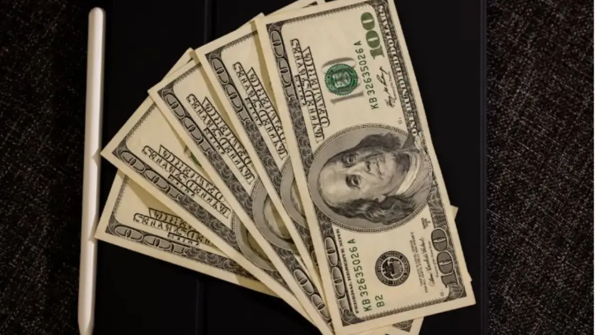 Ramalan Keuangan Zodiak Rabu 24 Desember 2025