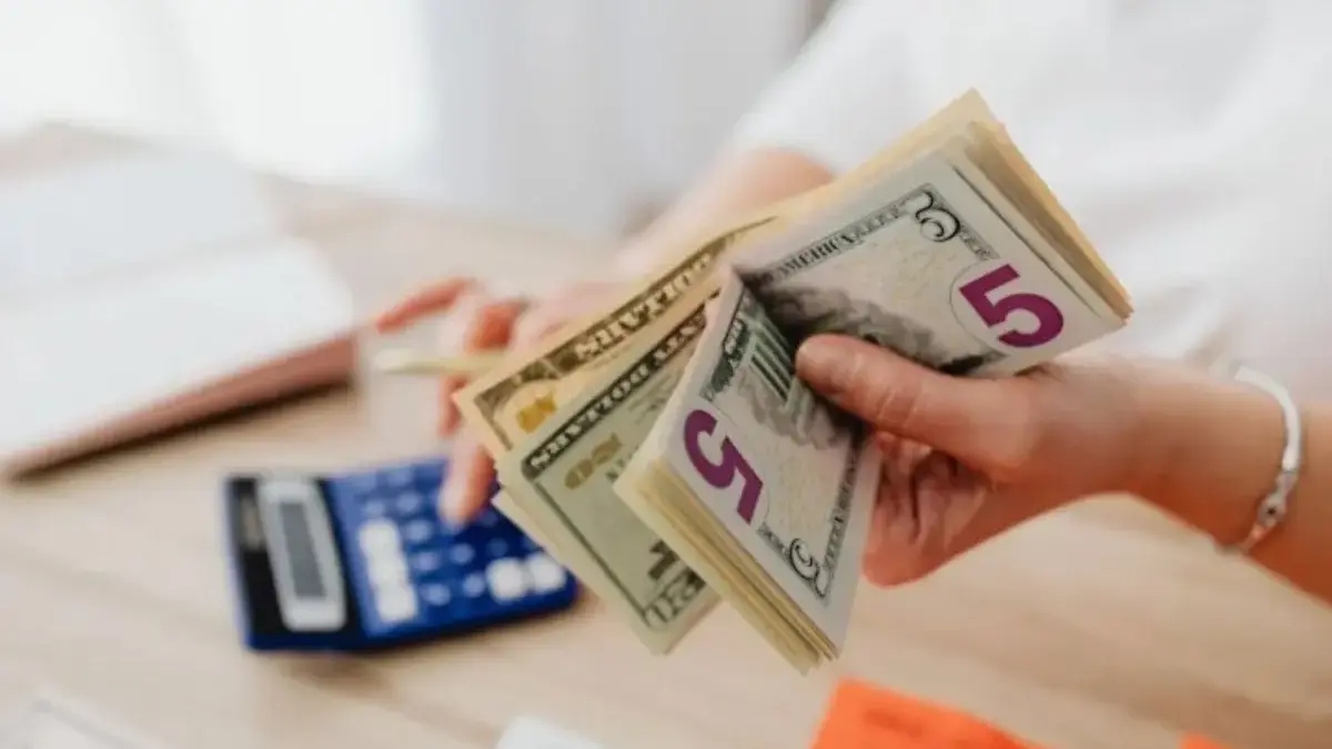 Ramalan Keuangan Zodiak Rabu 31 Desember 2025