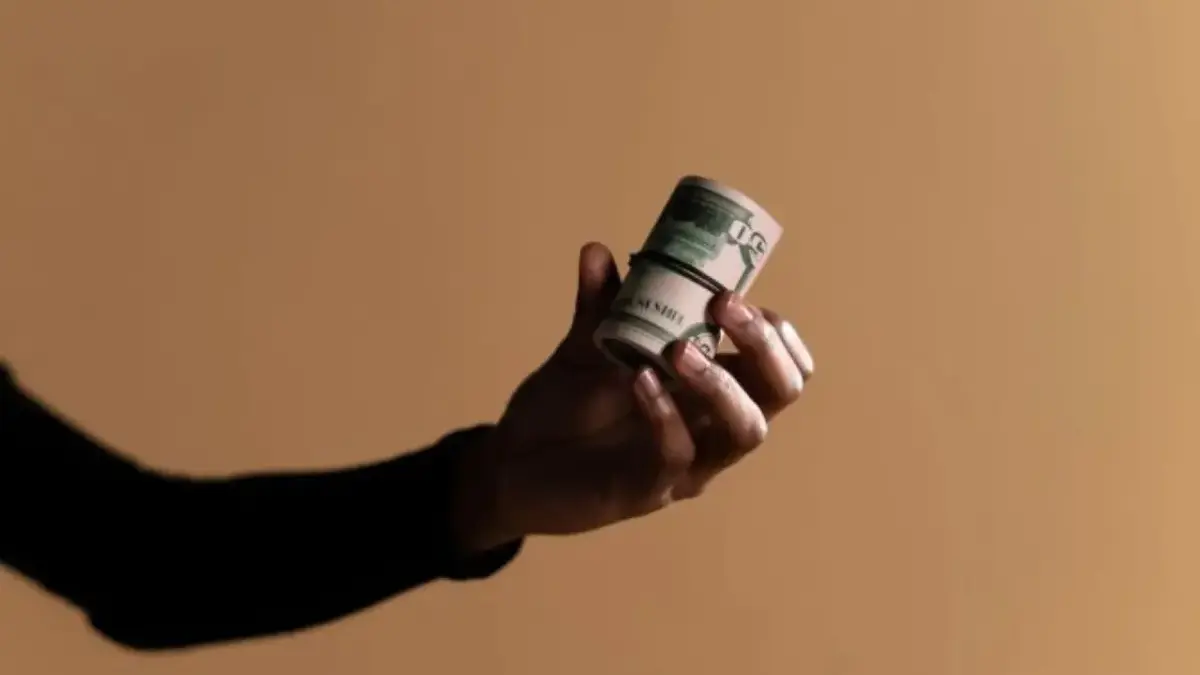 Ramalan Keuangan Zodiak Besok 18 Desember 2025