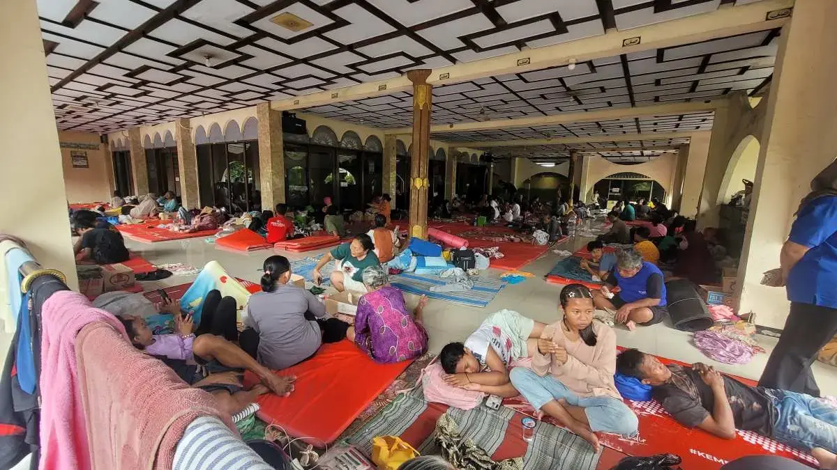 6 Hari Banjir Pekalongan Belum Surut, 2.485 Warga Bertahan di Pengungsian, Wali Kota Tetapkan Siaga Darurat 6 Hari Banjir Pekalongan Belum Surut, 2.485 Warga Bertahan di Pengungsian, Wali Kota Tetapkan Siaga Darurat