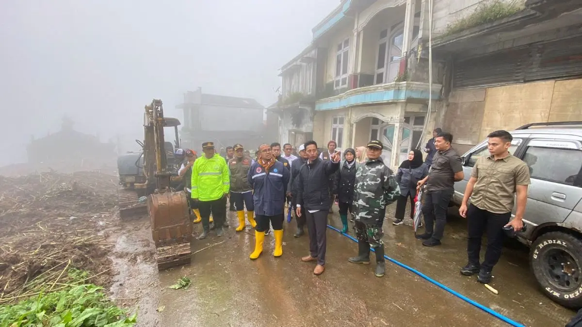 Bahaya Longsor Mengancam, Bupati Batang Siapkan Relokasi Warga Rejosari dan Bangun 22 Hunian Sementara Bahaya Longsor Mengancam, Bupati Batang Siapkan Relokasi Warga Rejosari dan Bangun 22 Hunian Sementara