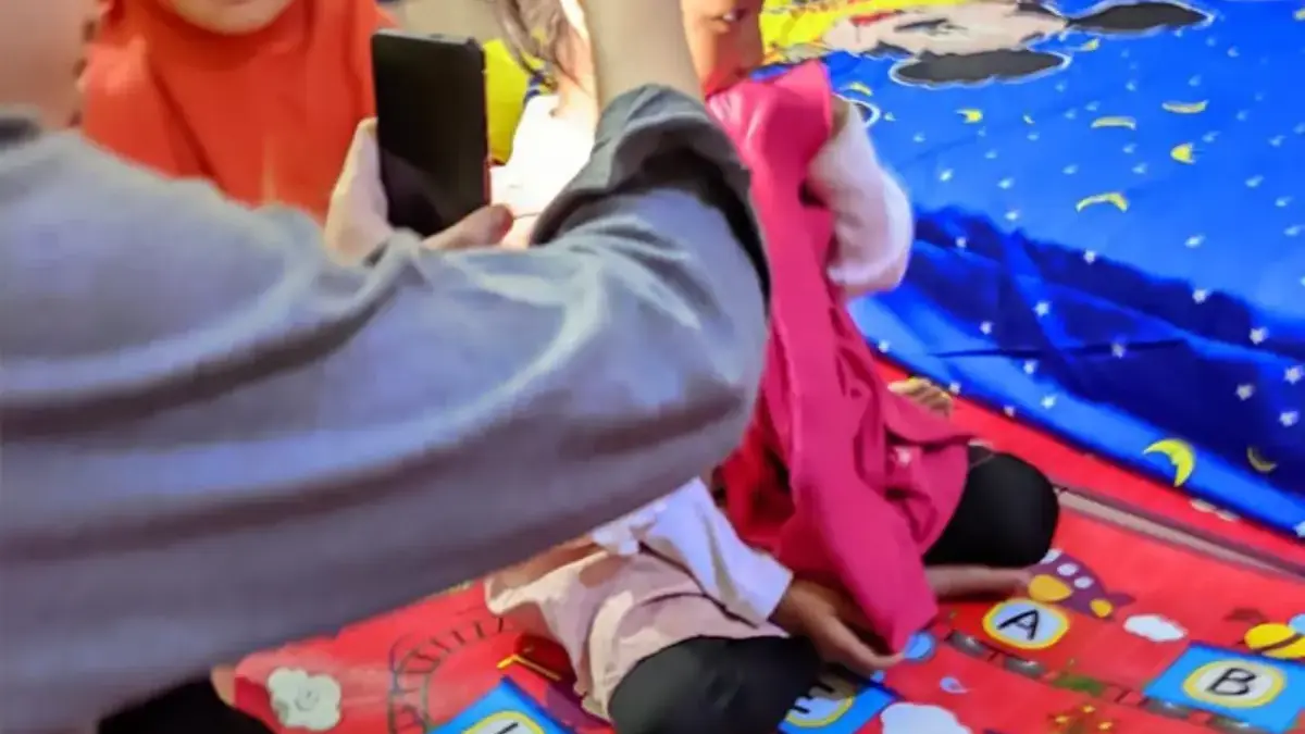 Banjir Kepung Kota Pekalongan, Puluhan PAUD Terpaksa Libur dan Alihkan Belajar Daring demi Keamanan