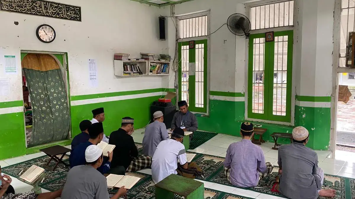 Berantas Buta Aksara Al-Qur\'an, 24 Santri Binaan Lapas Pekalongan Belajar BTQ Bersama Ustaz FKAM