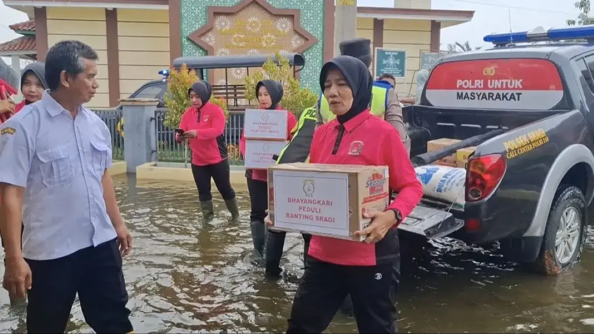 Derita 5 Tahun Warga Desa Depok Pekalongan Terendam Rob, Kades Desak Pembangunan Pompa Segera Direalisasi Derita 5 Tahun Warga Desa Depok Pekalongan Terendam Rob, Kades Desak Pembangunan Pompa Segera Direalisasi