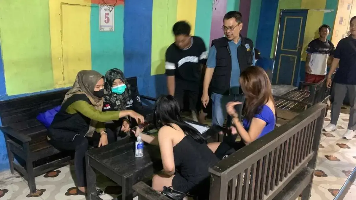 Jelang Tahun Baru 2026, BNNK Batang Razia Tempat Karaoke, Satu Pengunjung Positif Psikotropika Jelang Tahun Baru 2026, BNNK Batang Razia Tempat Karaoke, Satu Pengunjung Positif Psikotropika