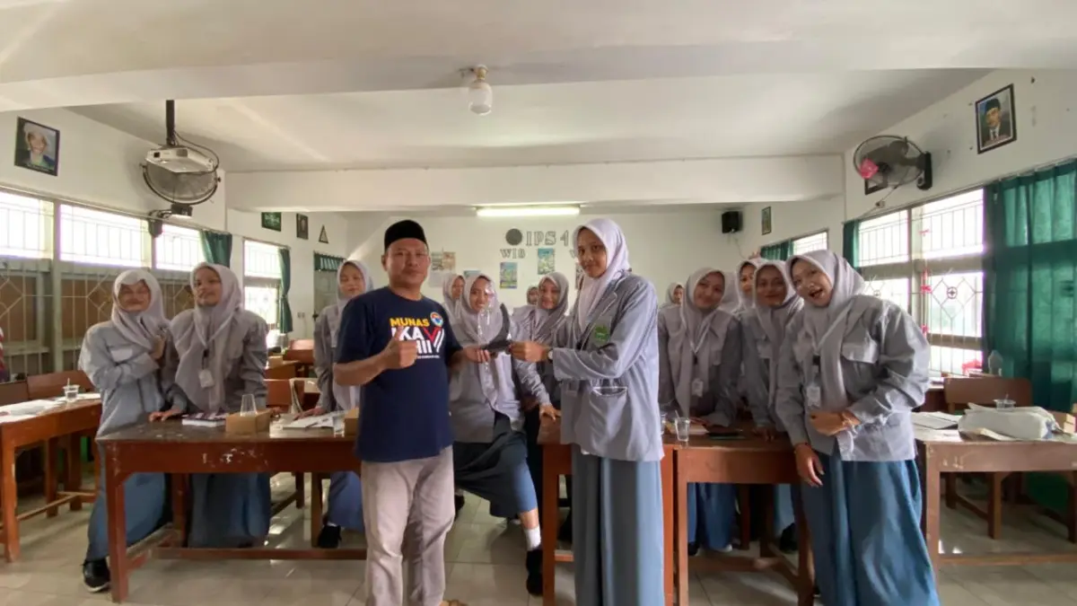 MAS Simbang Kulon Gelar Pelatihan Pengelolaan Buletin Atsar