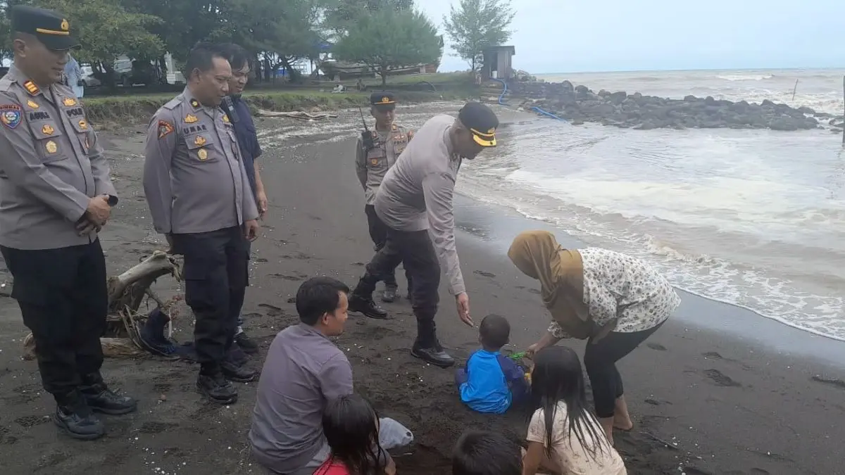 Patroli Wisata Nataru di Kendal Sukses Besar, Kapolres Pastikan Pantai Cahaya Aman dari Gangguan