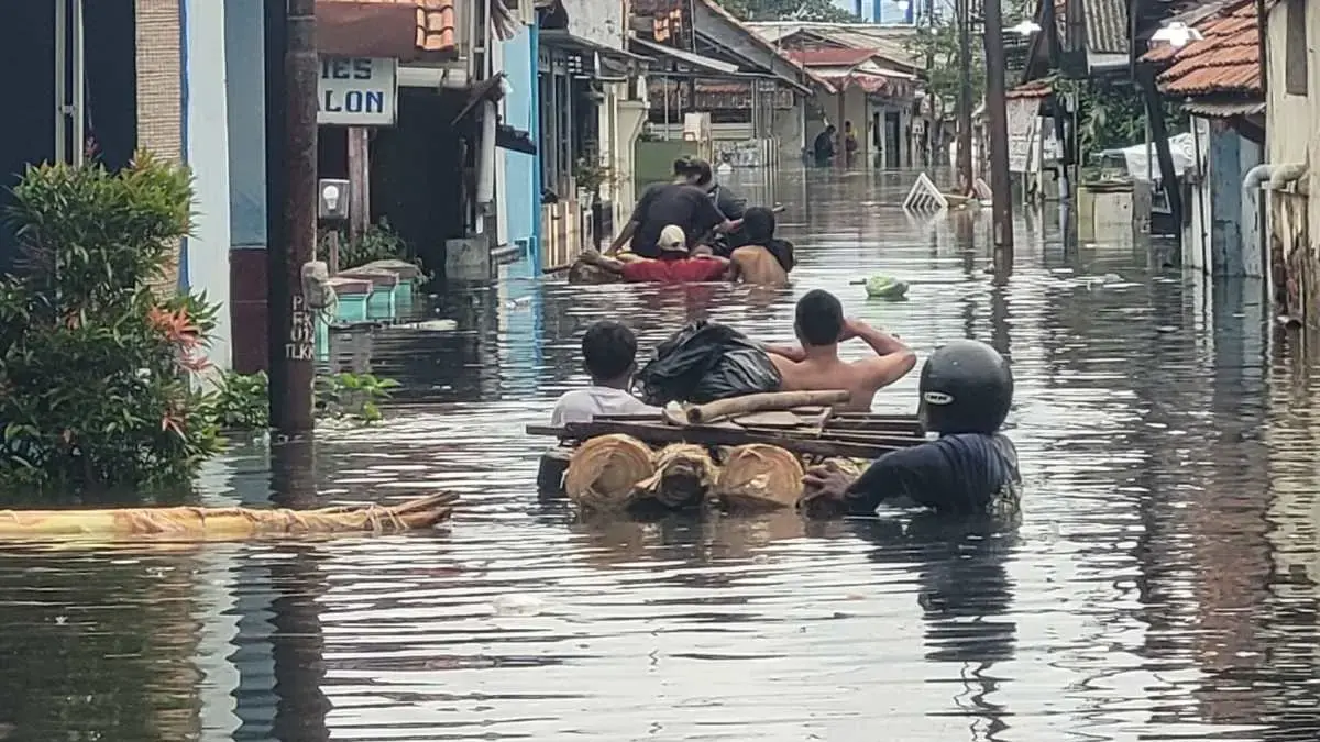 Pekalongan Darurat Banjir! 8.692 KK Terdampak dan Ribuan Jiwa Mengungsi, Ketinggian Air Capai 1 Meter