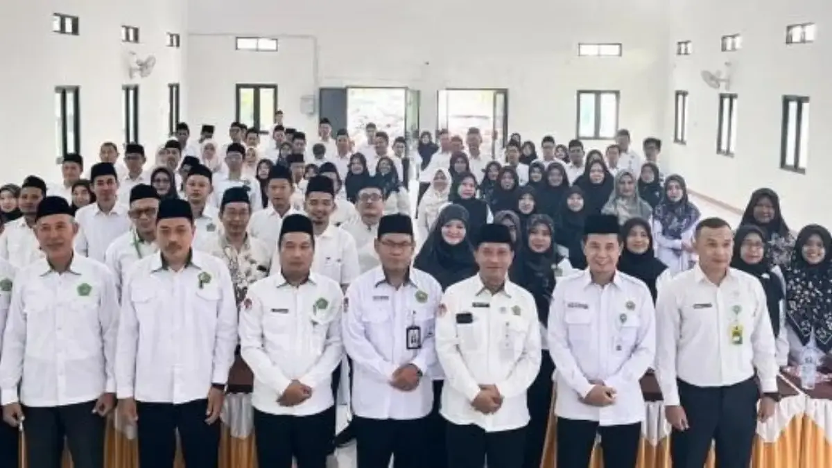 Revolusi Mental! Madrasah di Kendal Terapkan Kurikulum Berbasis Cinta untuk Cegah Kenakalan Remaja Revolusi Mental! Madrasah di Kendal Terapkan Kurikulum Berbasis Cinta untuk Cegah Kenakalan Remaja
