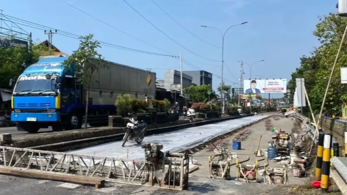 Sambut Mudik Lebaran 2026, Jalan Pantura Batang-Pekalongan Siap Dibeton dengan Dana Rp 251 Miliar Sambut Mudik Lebaran 2026, Jalan Pantura Batang-Pekalongan Siap Dibeton dengan Dana Rp 251 Miliar