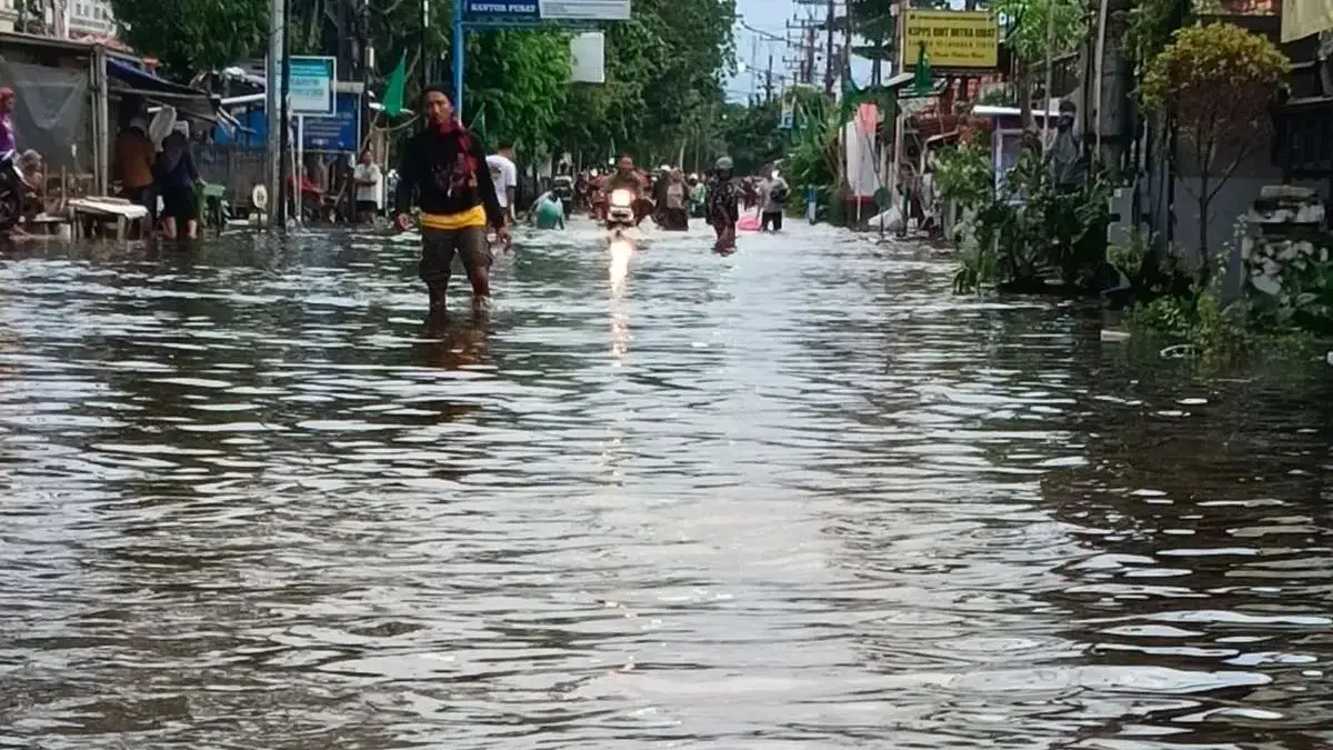 Wali Kota Pekalongan Tetapkan Status Tanggap Darurat Banjir, Anggaran BTT Cair untuk Logistik