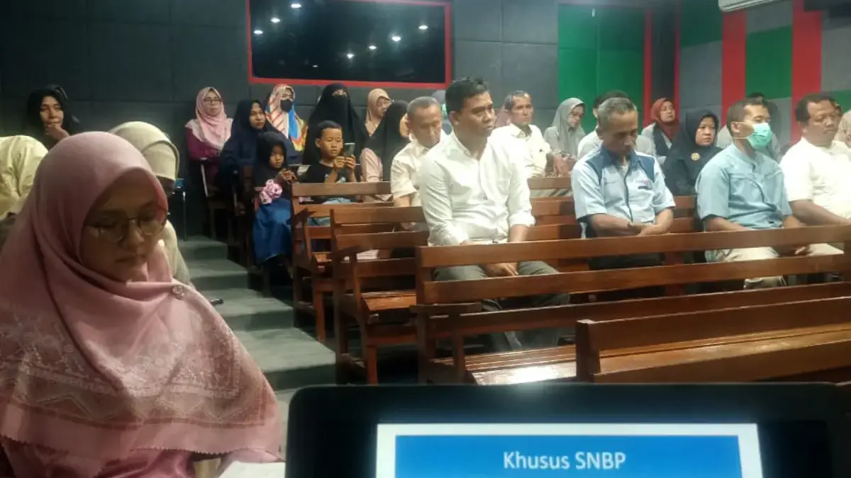 Wali Murid Kelas XII SMA Muhammadiyah Pekajangan Pekalongan adakan silaturrahim dengan pihak sekolah.