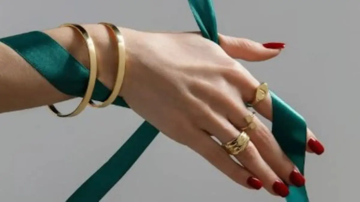 harga emas perhiasan hari ini tanggal 4 januari 2026