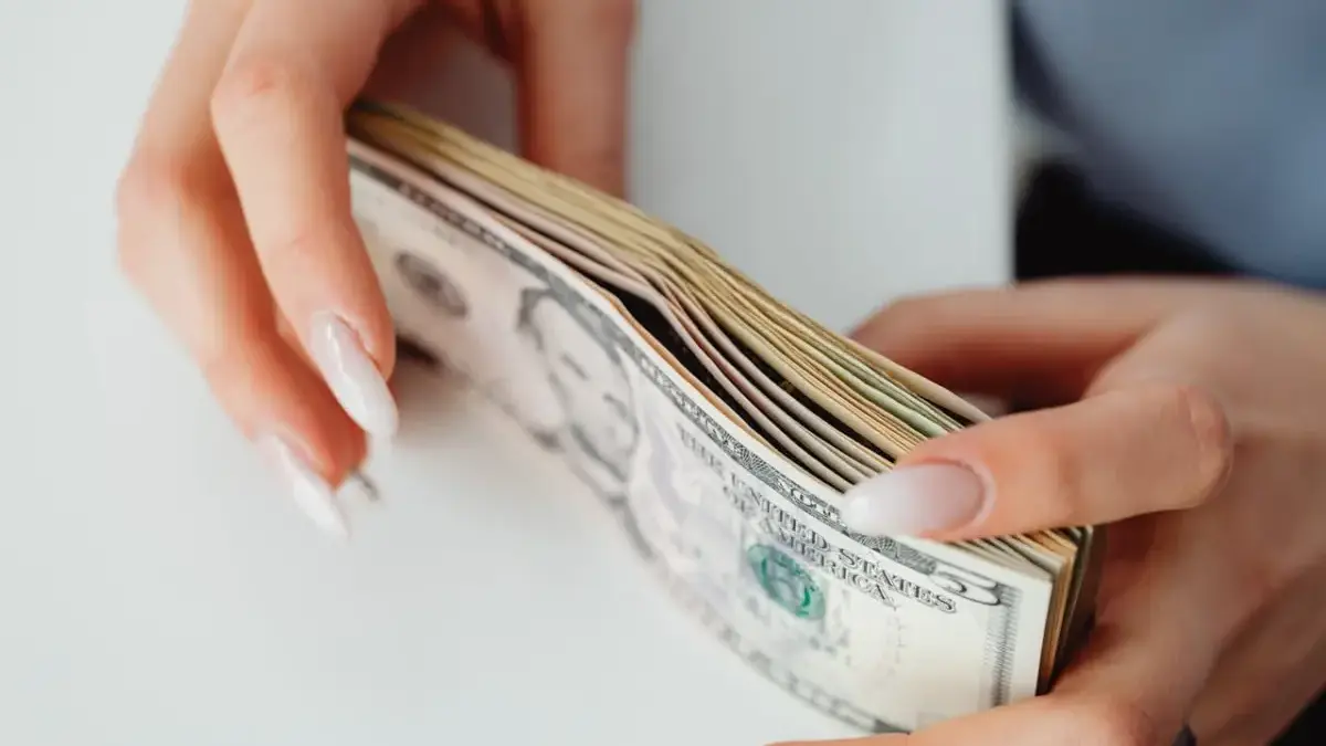 Ramalan Keuangan Zodiak 25 Januari 2026