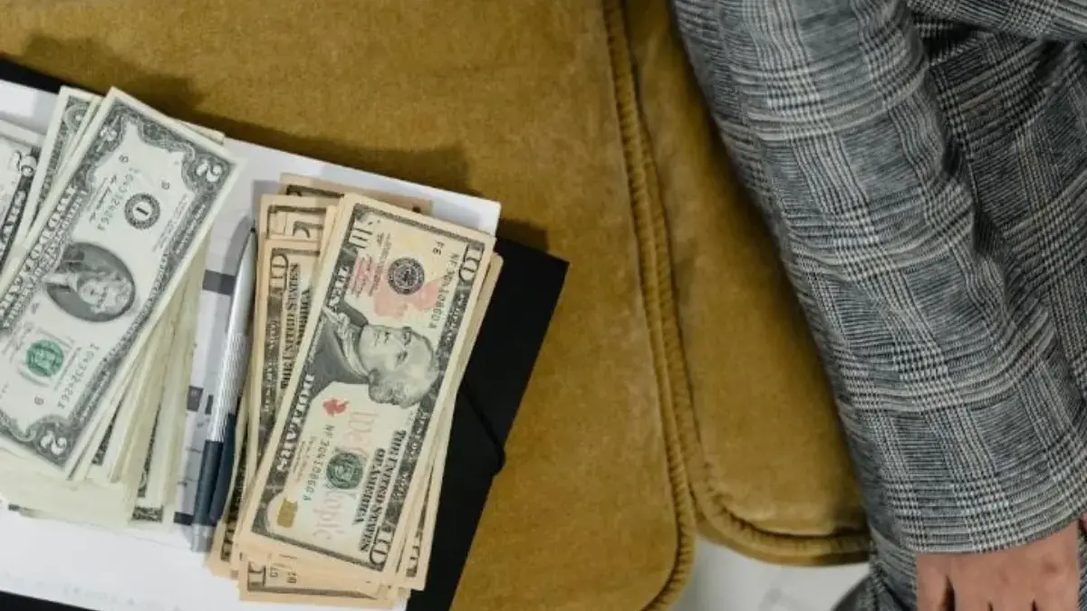 Ramalan Keuangan Zodiak Besok 24 Januari 2026