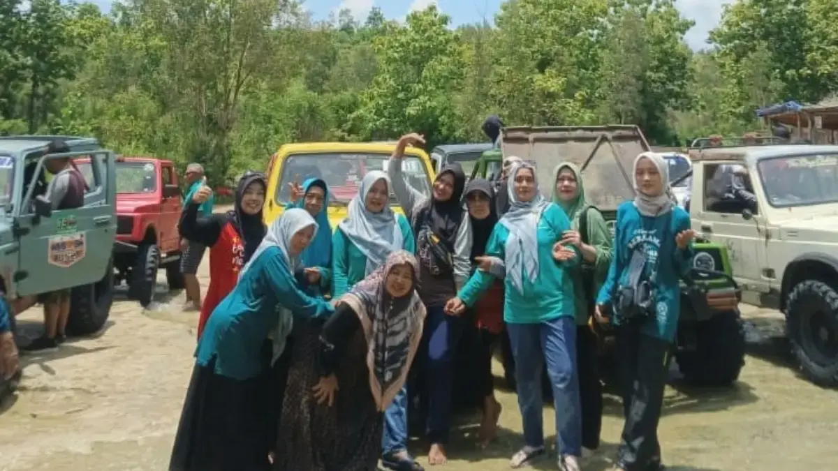 Bangun Soliditas! Pemdes Margomulyo Kendal Gelar Family Gathering di Gunungkidul Yogyakarta