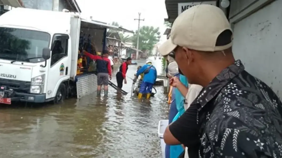 Banjir Pekalongan Mengganas! DPUPR Kerahkan Puluhan Pompa Mobile ke Titik Terparah, Warga Bisa Pinjam