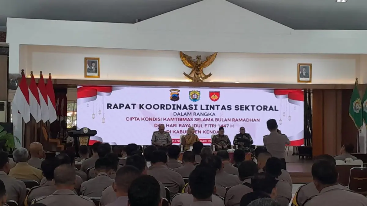 Bupati Kendal Instruksikan Sinergi Lintas Sektor Amankan Stok Pangan dan Mitigasi Bencana Jelang Ramadan Bupati Kendal Instruksikan Sinergi Lintas Sektor Amankan Stok Pangan dan Mitigasi Bencana Jelang Ramadan