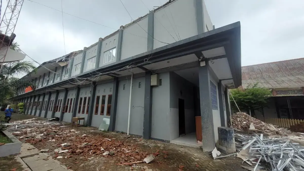 Gedung Perpustakaan SMAN 3 Pekalongan Senilai Rp3,6 Miliar Ambruk, Padahal Bangunan Baru Selesai Direvitalisas