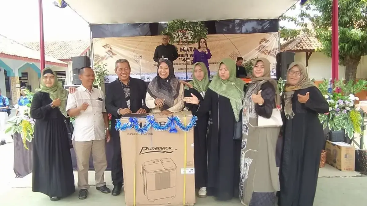 HUT ke-47 SMPN 1 Wiradesa, Gelar Edu Expo 2026 dan Aksi Seni untuk Cetak Lulusan Berkarakter dan Mandiri HUT ke-47 SMPN 1 Wiradesa, Gelar Edu Expo 2026 dan Aksi Seni untuk Cetak Lulusan Berkarakter dan Mandiri