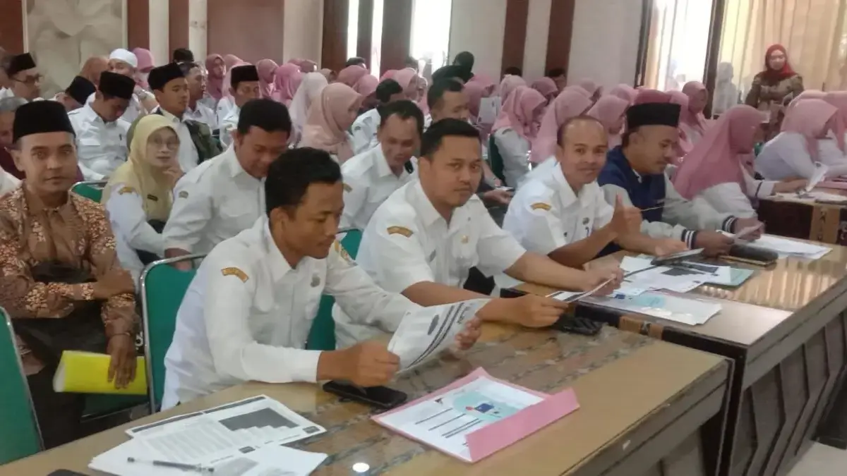 Kemenag Kendal Pastikan Pencairan TPG 852 Guru PAI Aman, Aktivasi Rekening Serentak Cegah Gagal Bayar Kemenag Kendal Pastikan Pencairan TPG 852 Guru PAI Aman, Aktivasi Rekening Serentak Cegah Gagal Bayar