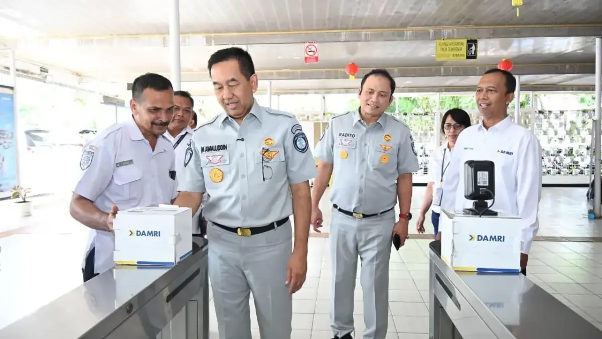 Kunjungan Kerja ke Perum DAMRI