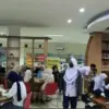 Ngabuburit Produktif di Perpustakaan Unikal: Mahasiswa Pekalongan Tetap Eksis Membaca Selama Ramadan