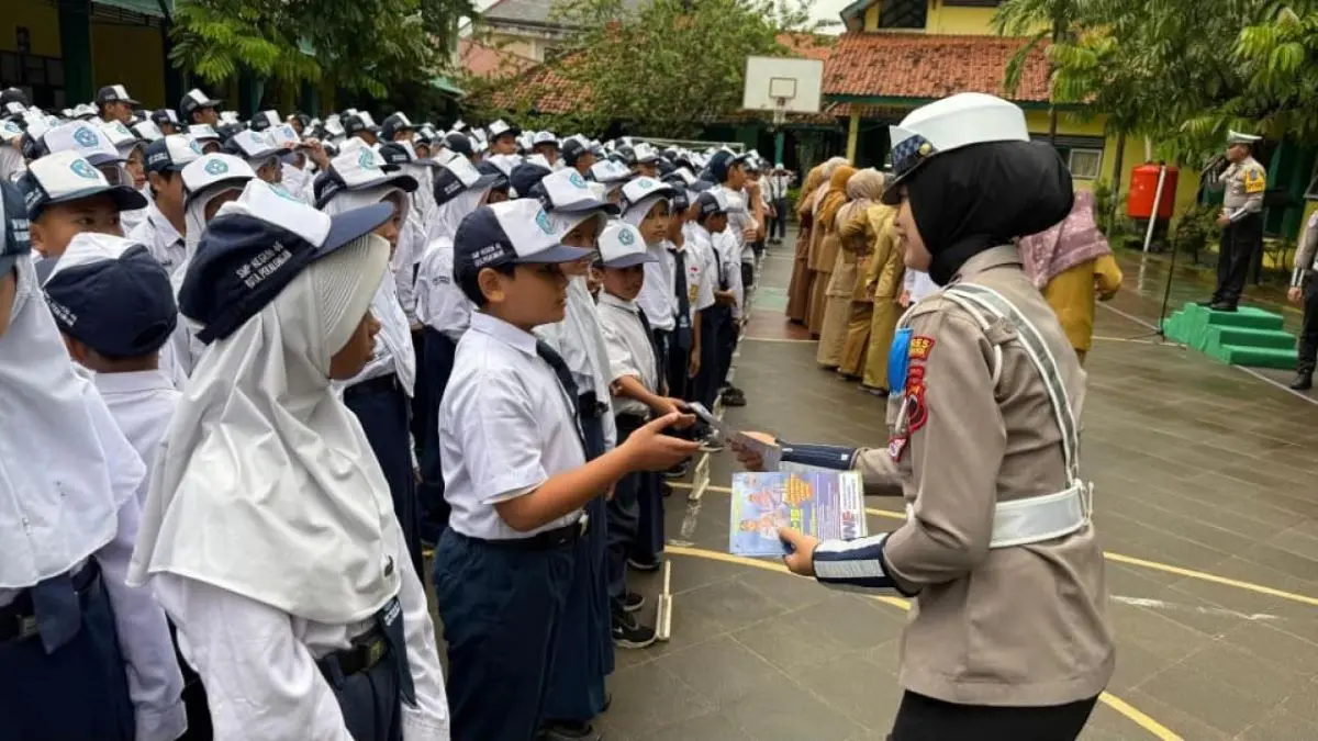 Police Goes to School: Satlantas Polres Pekalongan Kota Ajak Pelajar Jadi Pelopor Tertib Lalu Lintas