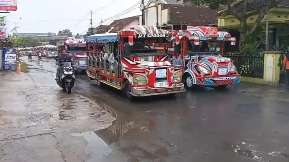 Semarak Tarhib Ramadan 1447 H, Puluhan Odong-odong Muhammadiyah Rowosari Kendal Padati Jalanan