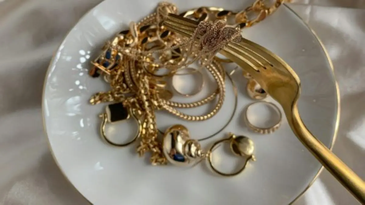 harga emas perhiasan hari ini 9 Februari 2026