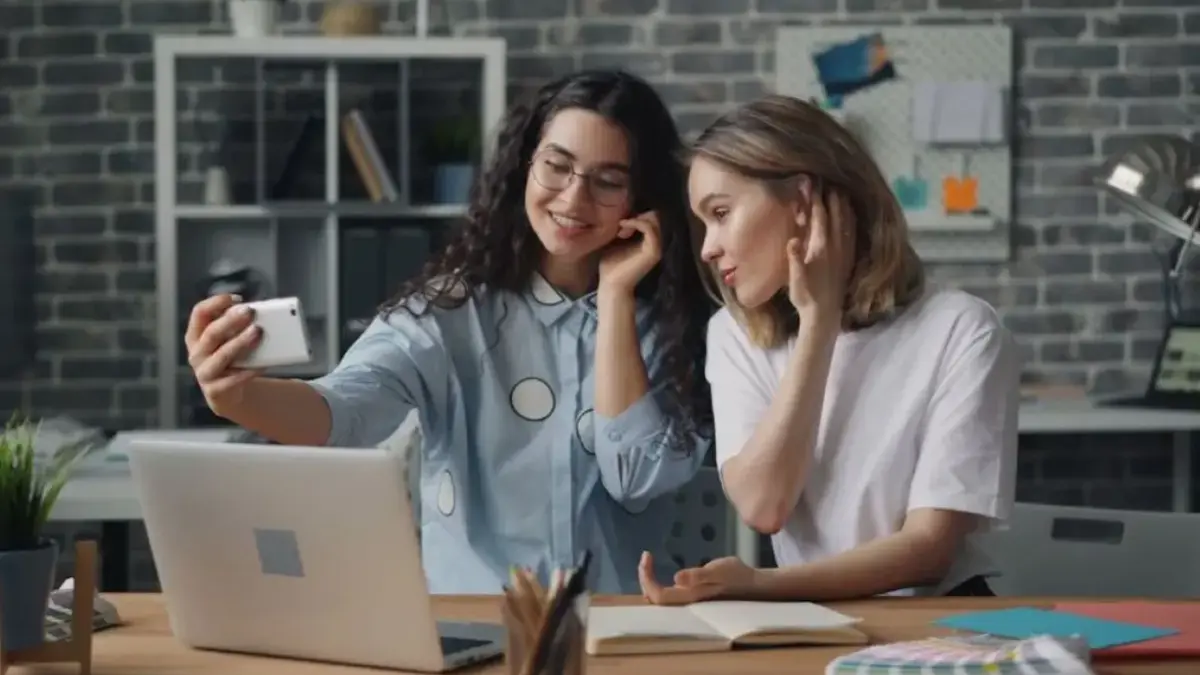 Ramalan Zodiak Besok 1 Maret 2026