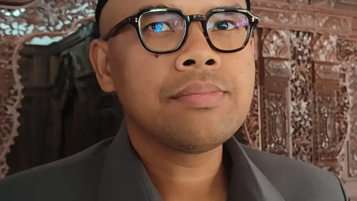 Tanggapi OTT Fadia Arafiq, Bupati Faiz: Hormati Proses Hukumnya Bupati Batang M Faiz Kurniawan saat menanggapi penangkapan Bupati Pekalongan oleh KPK RI.