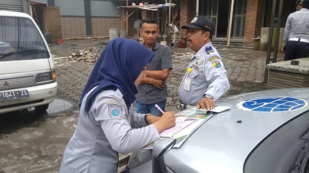 Antisipasi Macet Pekalongan, Tim Dalops Dishub Pantau Mobile Ruas Jalan Rawan Jelang Peningkatan Mobilitas