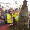 Bebas Banjir Rob, Warga Bugisan Pekalongan Gelar Tradisi Syawalan Gunungan 1.000 Kue Bugis