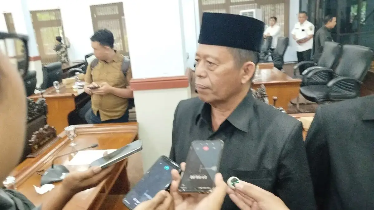 Bupati Pekalongan Fadia Arafiq Terjaring OTT KPK, Ketua DPRD Minta Warga Tenang dan Layanan Lancar Bupati Pekalongan Fadia Arafiq Terjaring OTT KPK, Ketua DPRD Minta Warga Tenang dan Layanan Lancar
