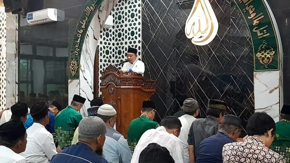 Gerhana Bulan Langka 15 Ramadan 1447 H, Ratusan Jemaah di Masjid Mujahidin Kendal Gelar Salat Khusuf