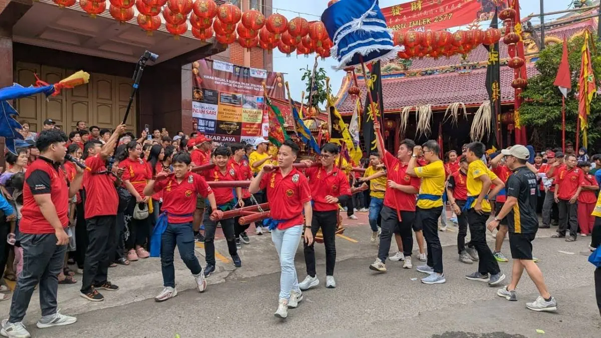 Harmoni di Bulan Ramadan, Wali Kota Aaf Lepas Kirab Imlek Klenteng Po An Thian Pekalongan 2026