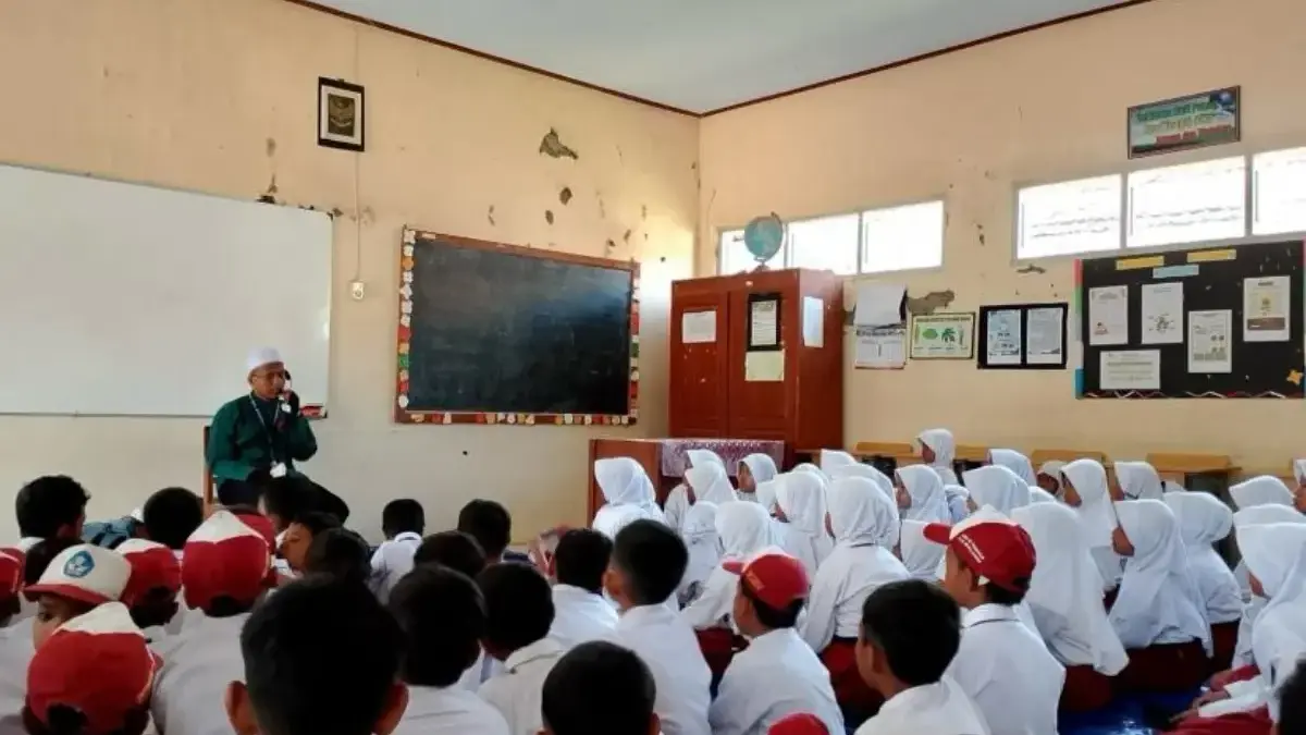 Inovasi Pendidikan, SDN 01 Yosorejo Pekalongan Ajak Siswa Belajar Nyata di Luar Kelas