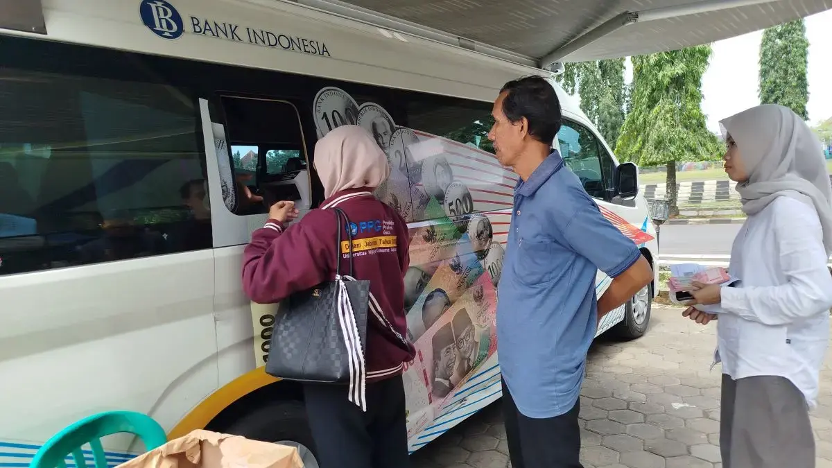 Penukaran Uang Baru di Alun-Alun Kajen Tertib via Aplikasi PINTAR, Transaksi QRIS Naik Dua Kali Lipat