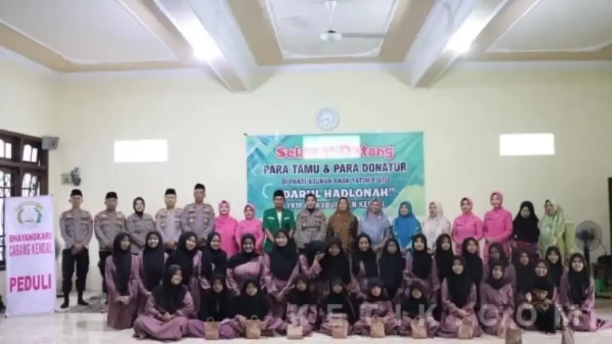 Polres Kendal Sambangi Panti Asuhan Darul Hadlonah, Bagikan 150 Paket Sembako dan Takjil Ramadan