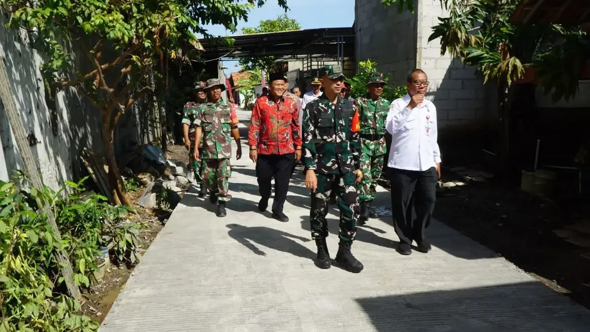 Warga Bandengan Tak Lagi Kebanjiran, Kodim 0710 Pekalongan Rampungkan Jalan Rabat Beton Gang Sengkuyung